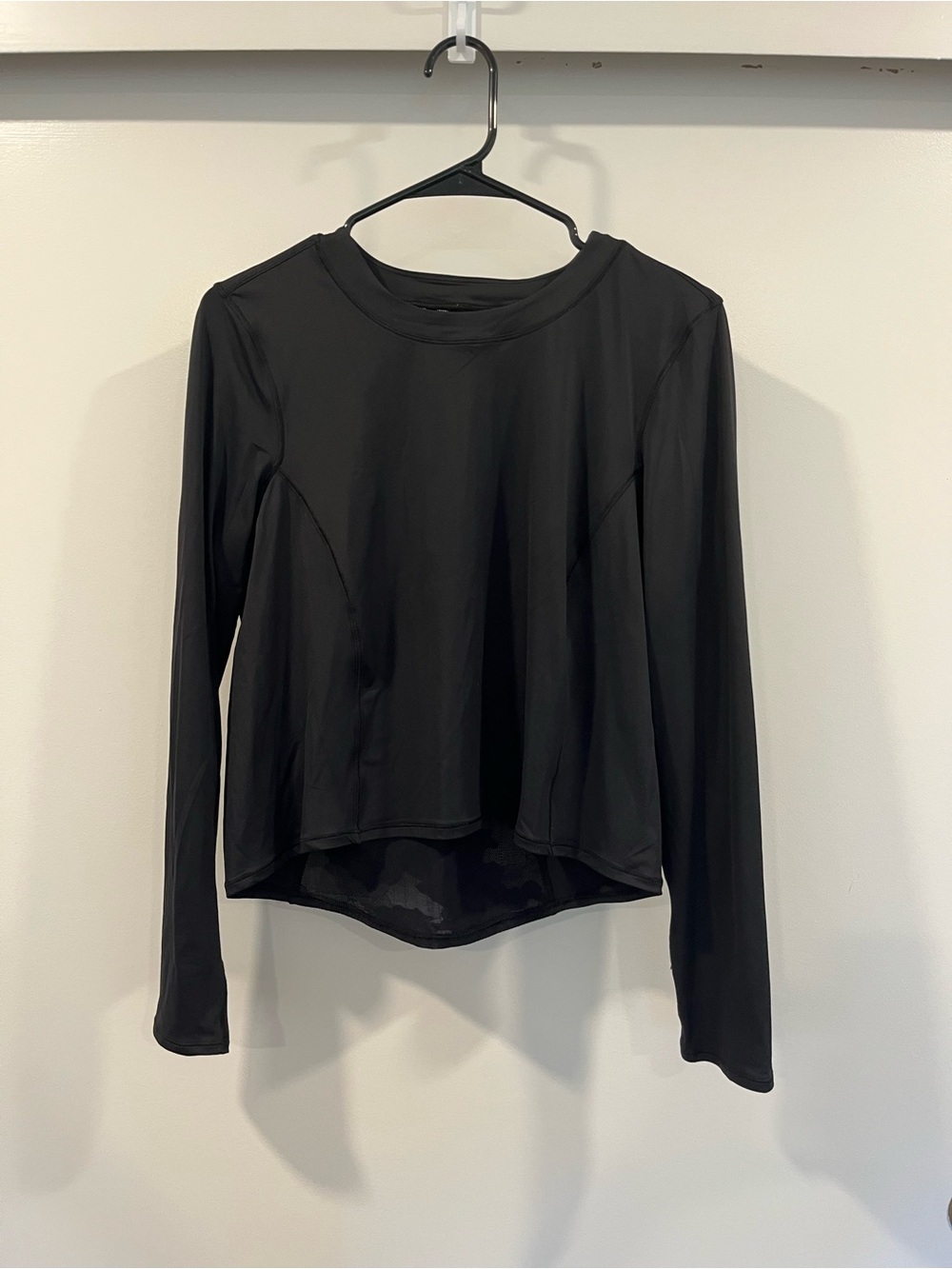 lululemon athletica Black Long-Sleeve Cropped Performance Top
